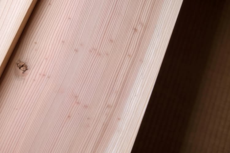 二間つづきの棚板