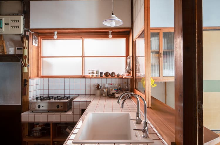 雪見障子のキッチン