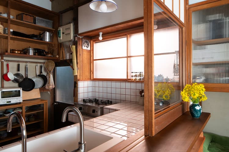 雪見障子のキッチン