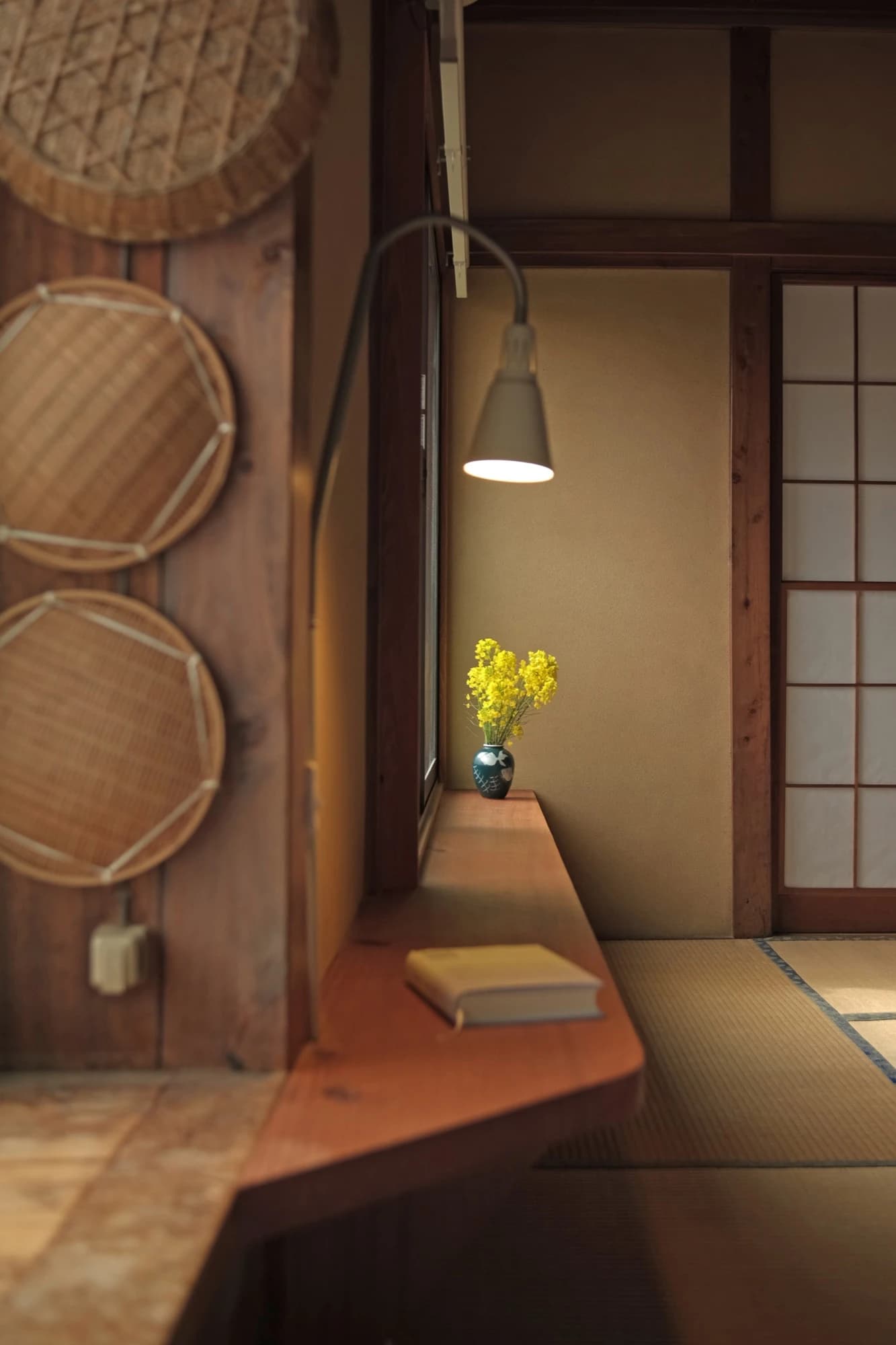 二間つづきの棚板