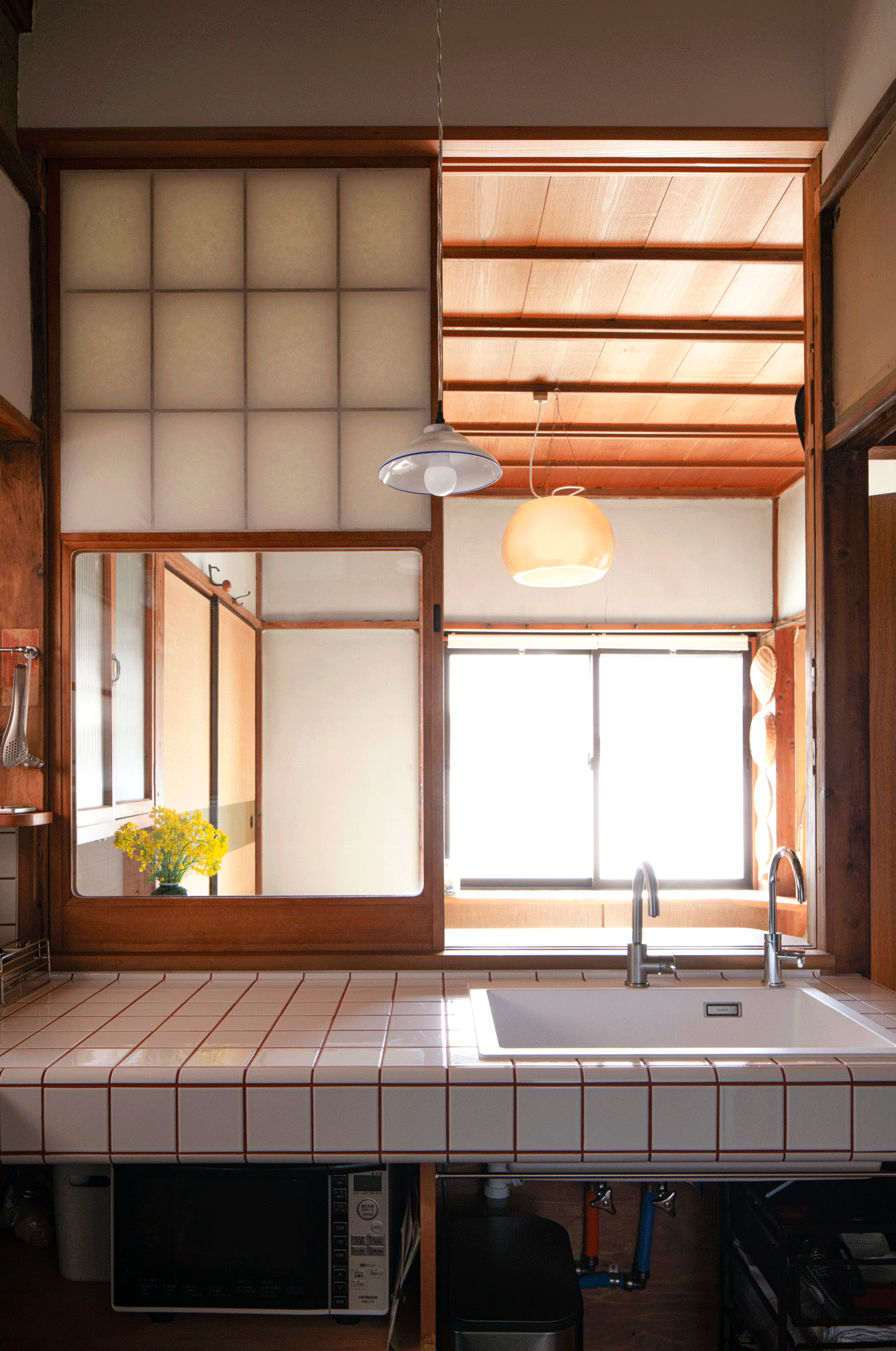 雪見障子のキッチン